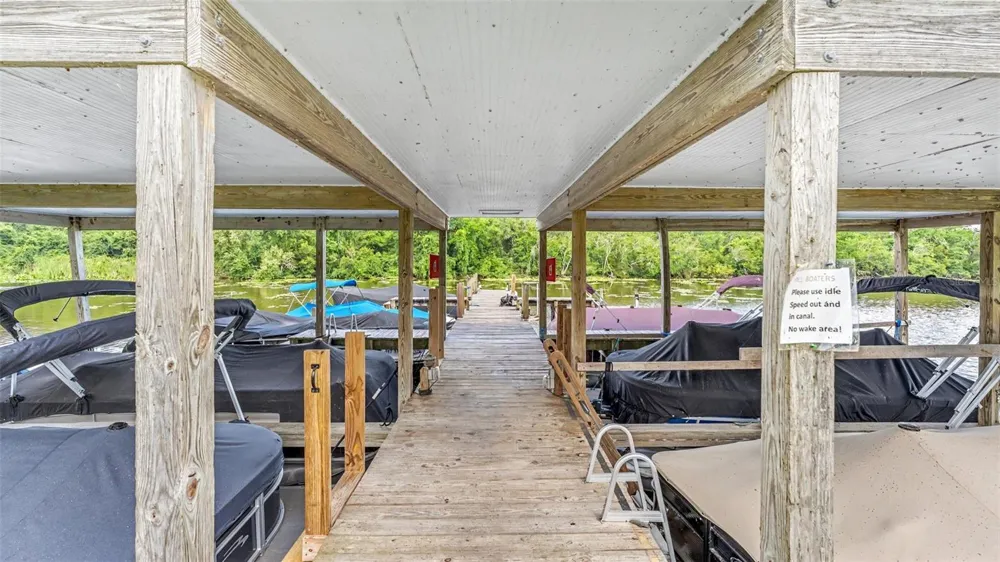 5701 CRESTVIEW DRIVE Lady Lake, FL 32159