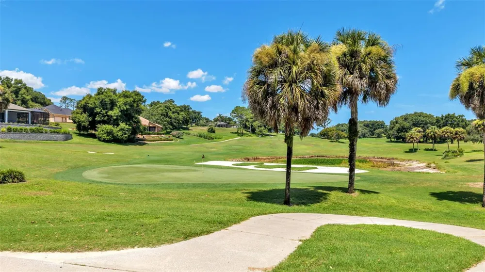 5701 CRESTVIEW DRIVE Lady Lake, FL 32159
