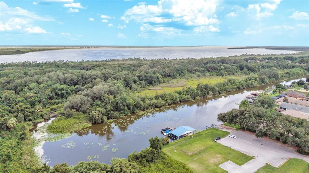 5701 CRESTVIEW DRIVE Lady Lake, FL 32159