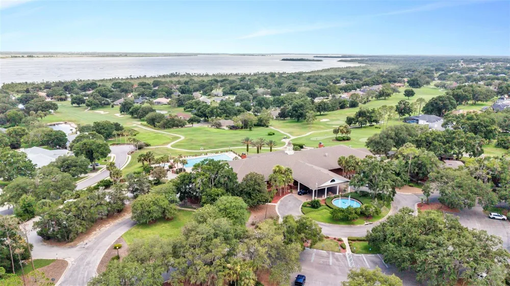 5701 CRESTVIEW DRIVE Lady Lake, FL 32159