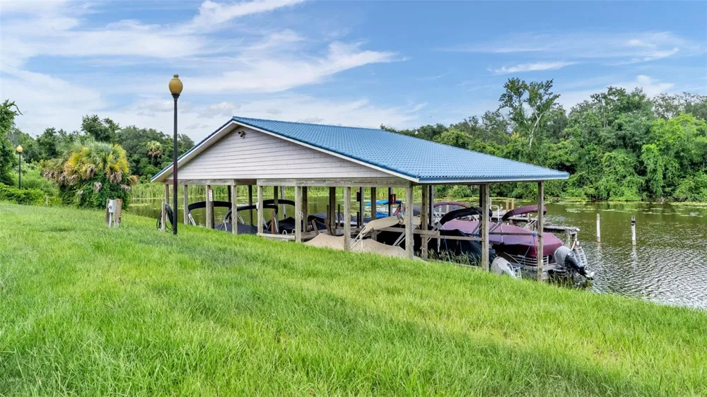 5701 CRESTVIEW DRIVE Lady Lake, FL 32159