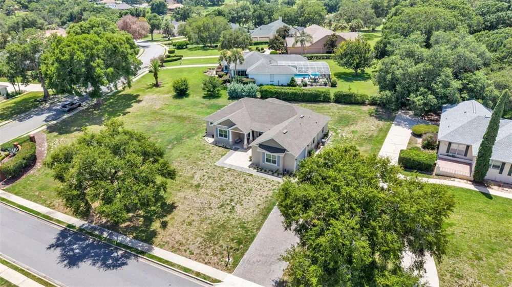 5701 CRESTVIEW DRIVE Lady Lake, FL 32159