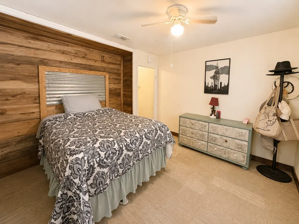 112 Shobert Drive Whitney, TX 76692