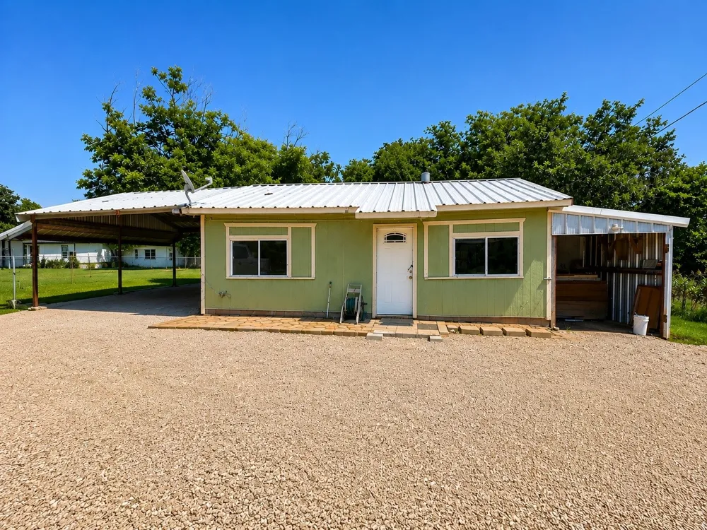 112 Shobert Drive Whitney, TX 76692