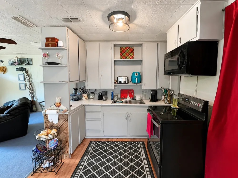 112 Shobert Drive Whitney, TX 76692