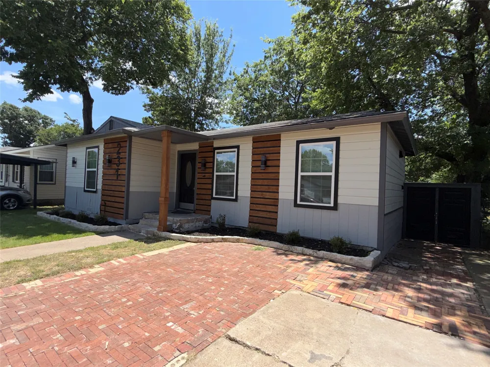 231 Elm Street Hurst, TX 76053