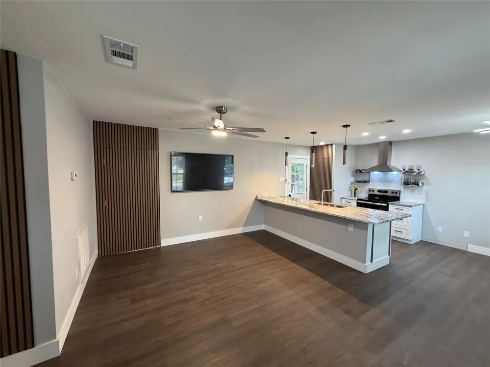 231 Elm Street Hurst, TX 76053
