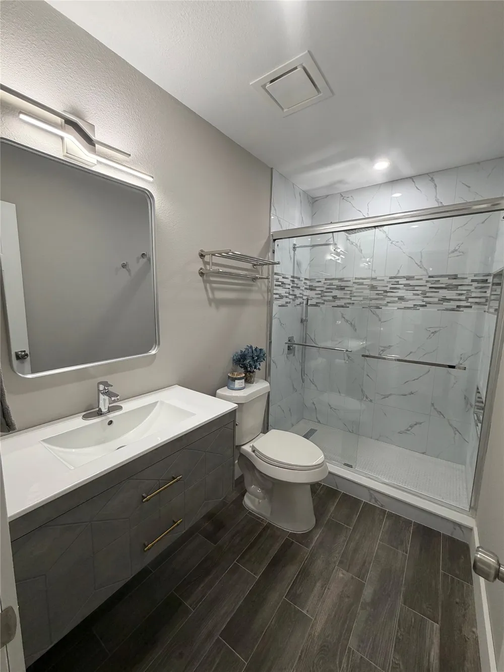 231 Elm Street Hurst, TX 76053