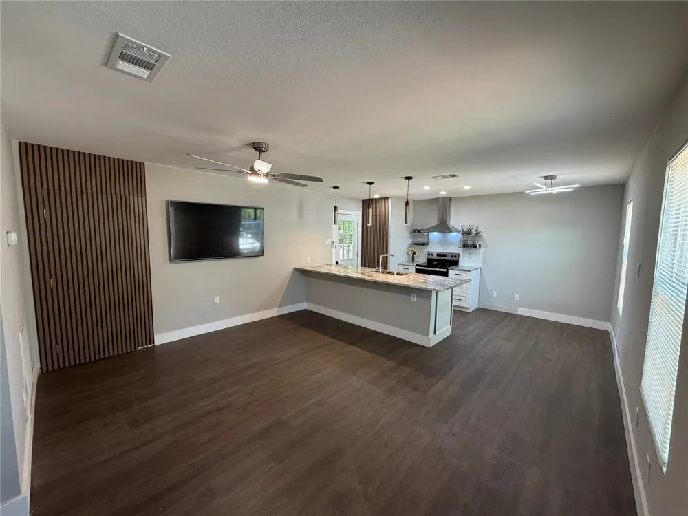 231 Elm Street Hurst, TX 76053