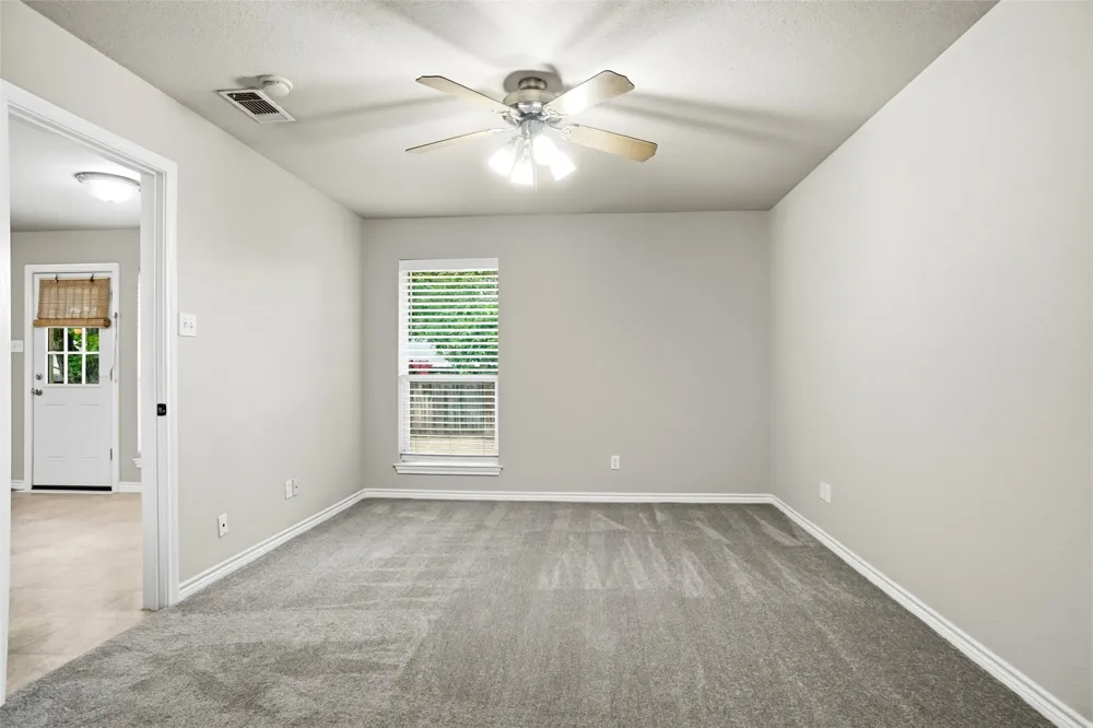 612 Avenue C Springtown, TX 76082
