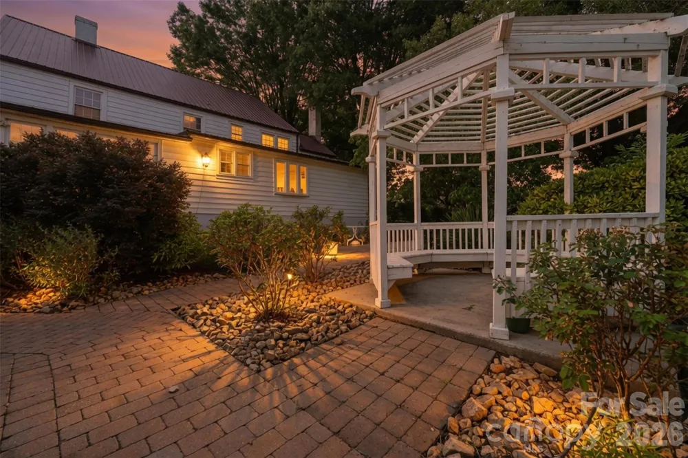 1670 Southwest Boulevard Newton, NC 28658