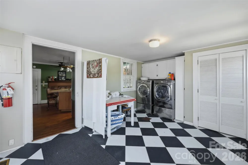 1670 Southwest Boulevard Newton, NC 28658