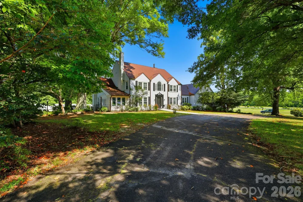 1670 Southwest Boulevard Newton, NC 28658