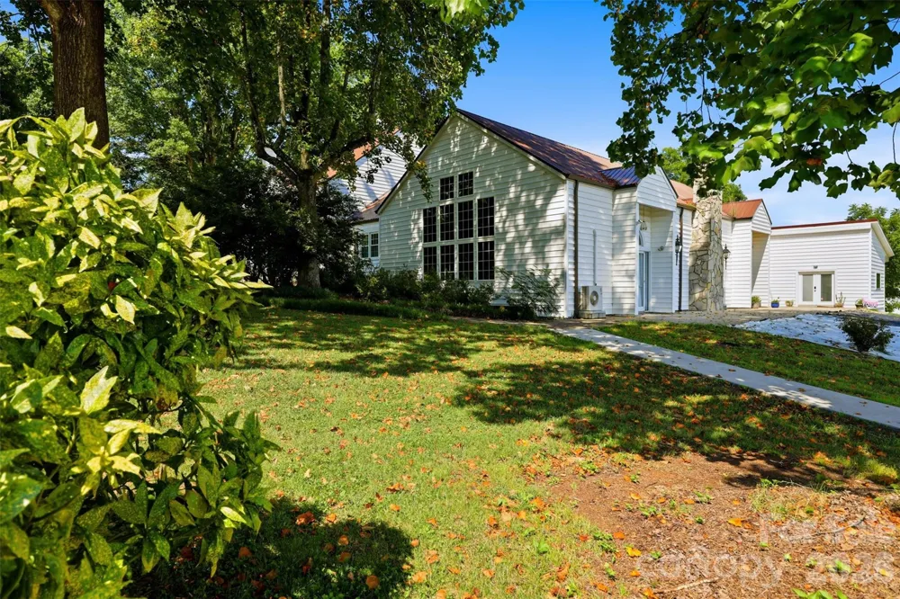 1670 Southwest Boulevard Newton, NC 28658