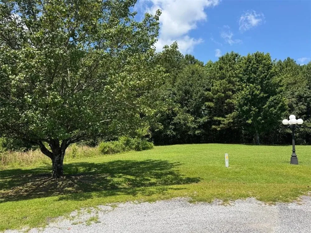 155 County Road 424 Centre, AL 35960