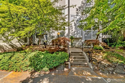 5912 California Avenue SW #102