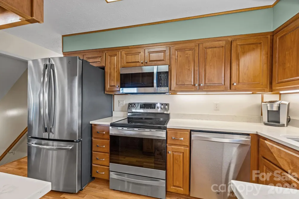 6777 Pinnacle Mountain Road Zirconia, NC 28790
