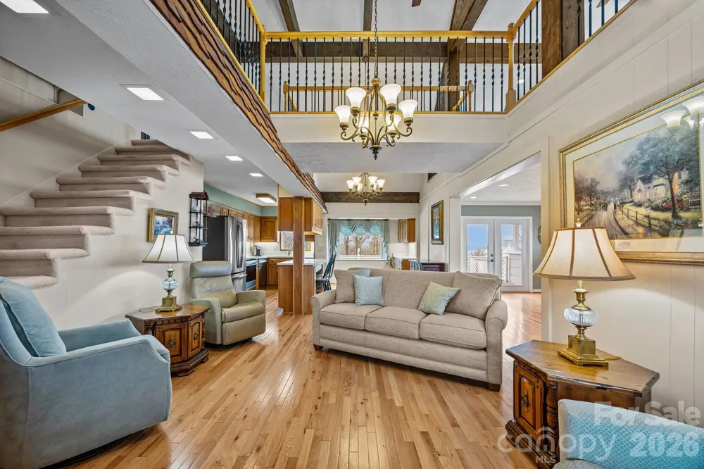 6777 Pinnacle Mountain Road Zirconia, NC 28790