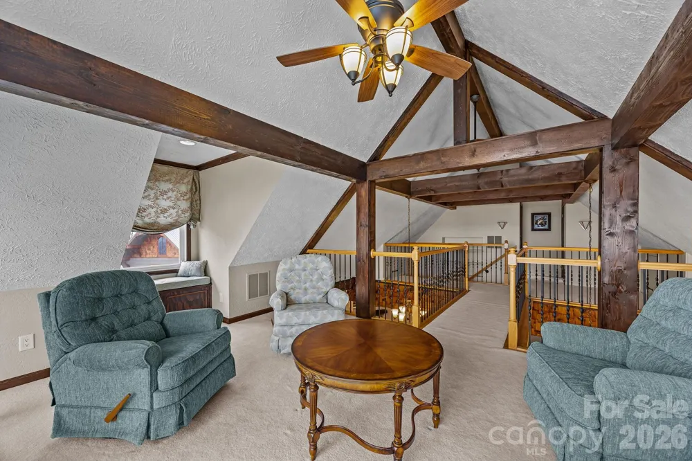 6777 Pinnacle Mountain Road Zirconia, NC 28790