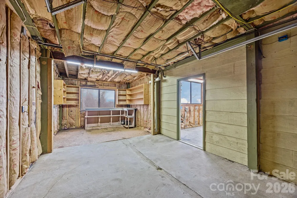 6777 Pinnacle Mountain Road Zirconia, NC 28790