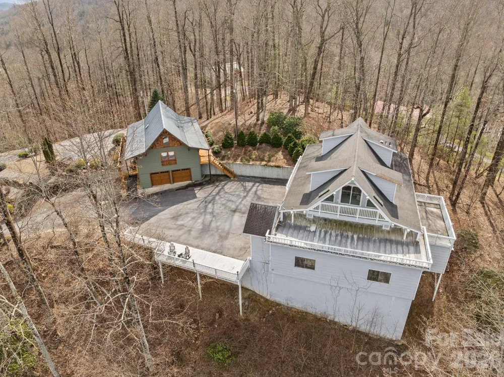 6777 Pinnacle Mountain Road Zirconia, NC 28790