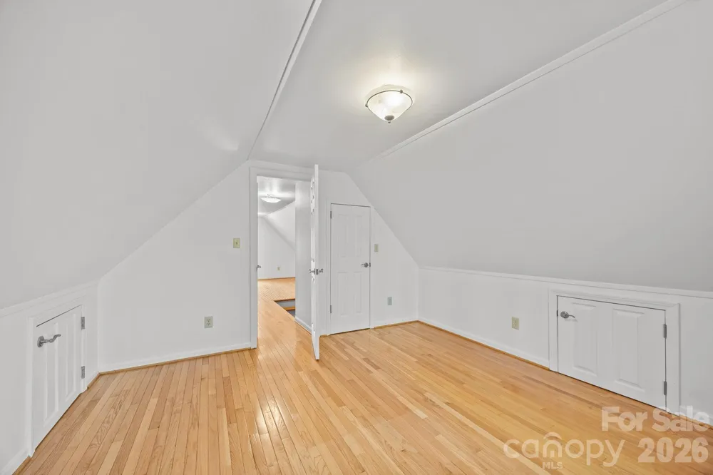 6773 Pinnacle Mountain Road Zirconia, NC 28790