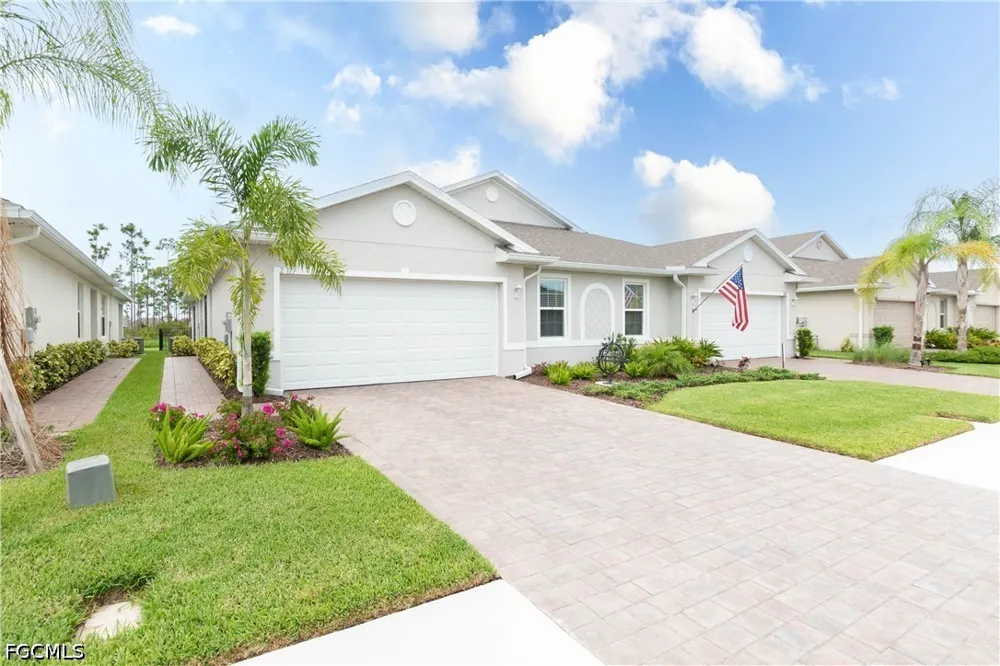 Camino Torcido Loop North Fort Myers, FL 33917