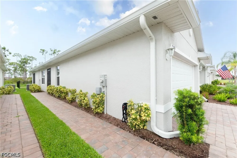 Camino Torcido Loop North Fort Myers, FL 33917