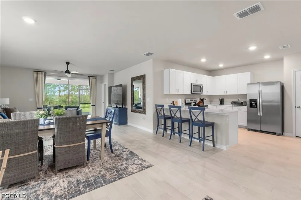 Camino Torcido Loop North Fort Myers, FL 33917