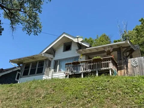 1115 Bush Street