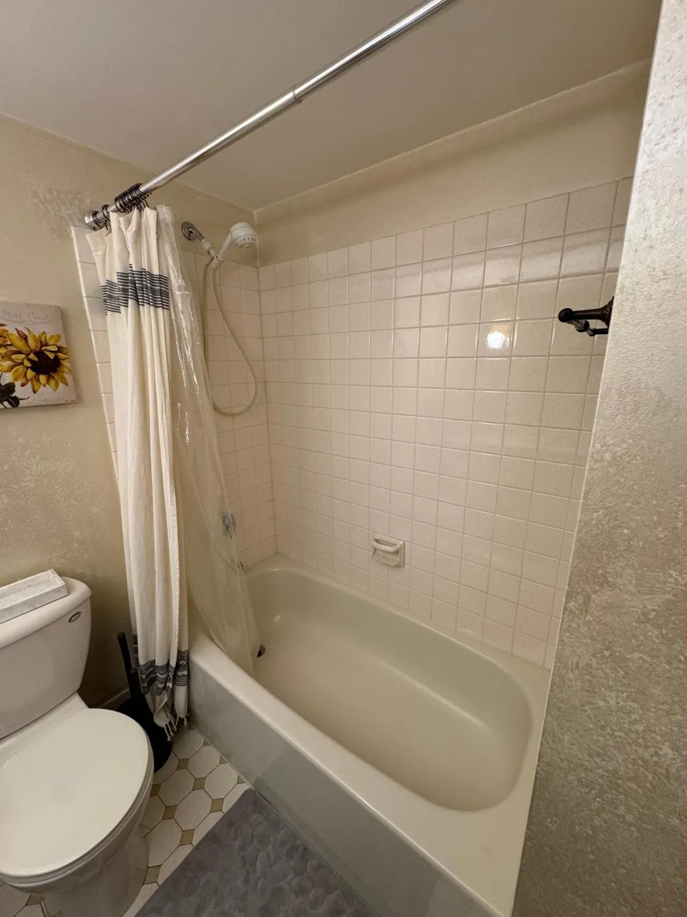 1516 Maywood Drive South Saint Paul, MN 55075