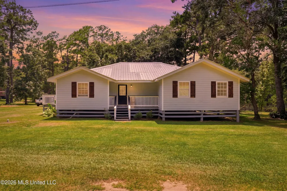 26 2nd Street Poplarville, MS 39470