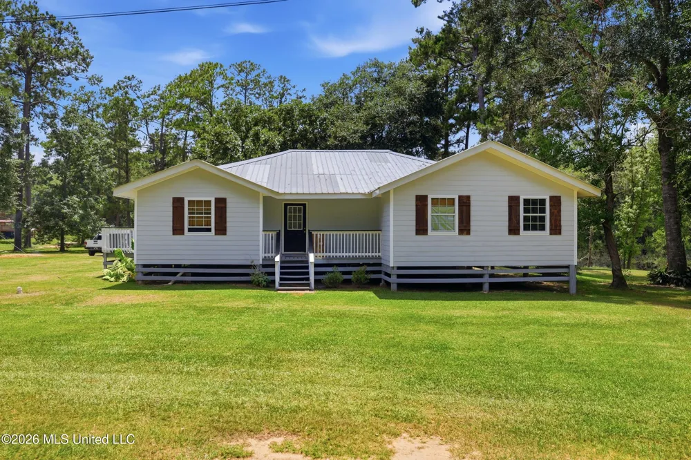 26 2nd Street Poplarville, MS 39470