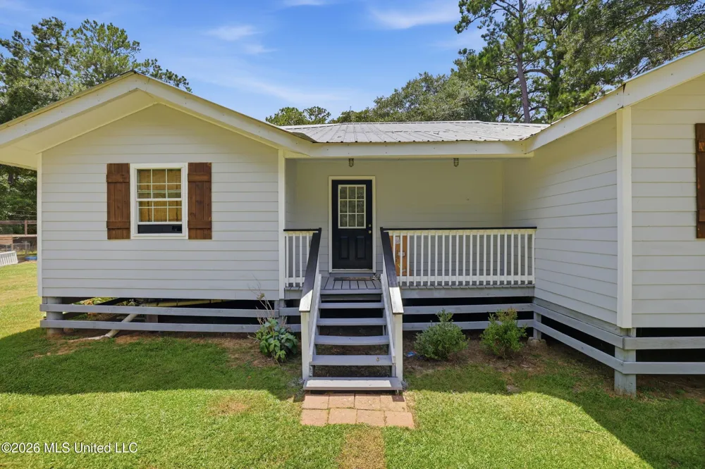 26 2nd Street Poplarville, MS 39470