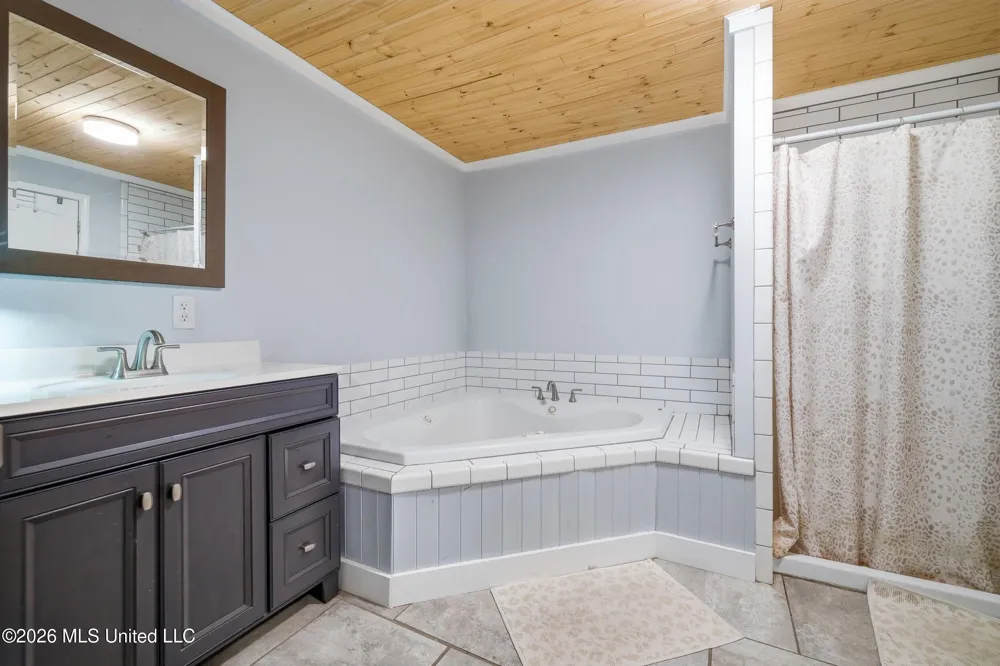 26 2nd Street Poplarville, MS 39470