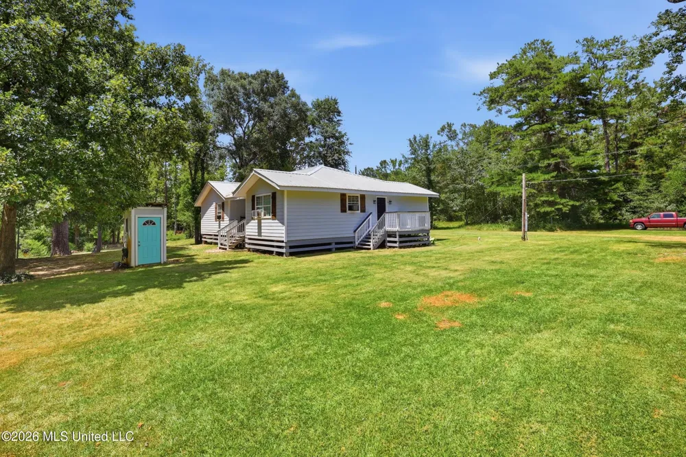 26 2nd Street Poplarville, MS 39470