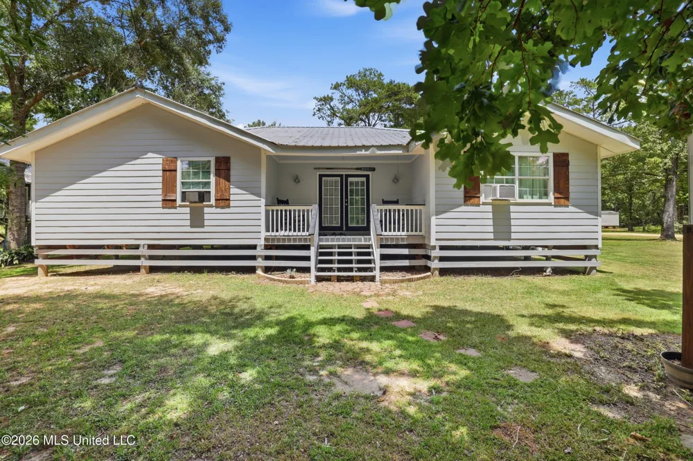26 2nd Street Poplarville, MS 39470