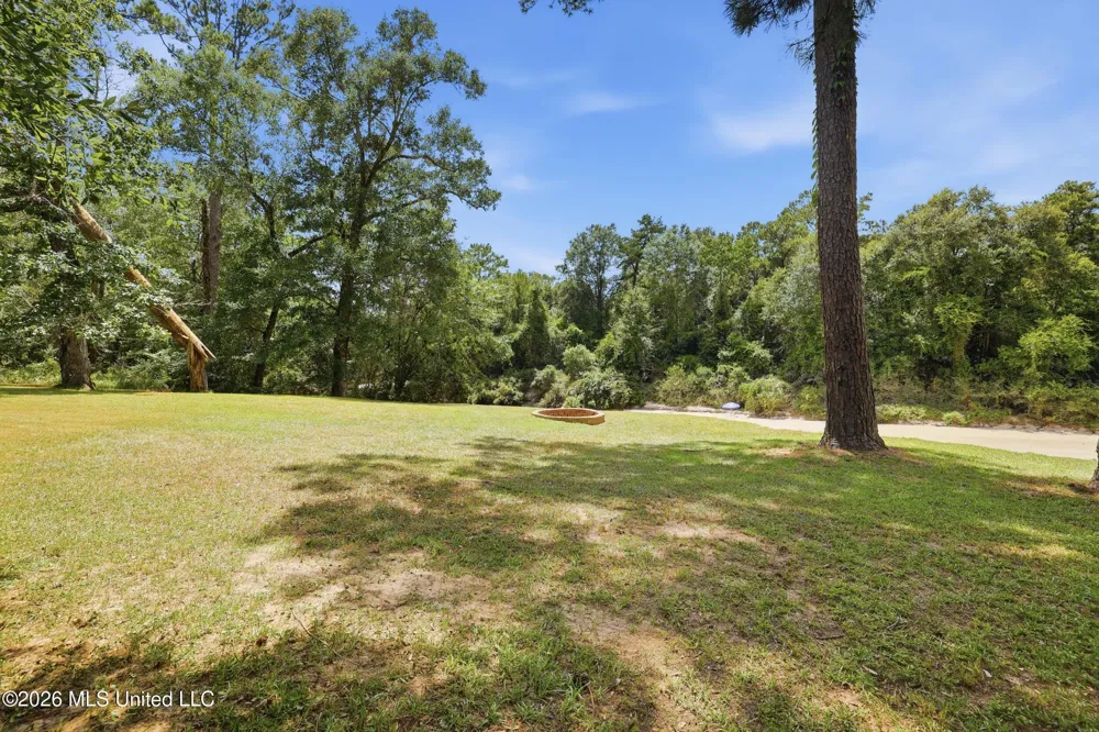 26 2nd Street Poplarville, MS 39470