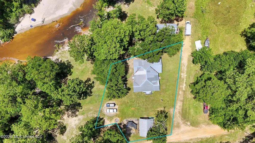 26 2nd Street Poplarville, MS 39470