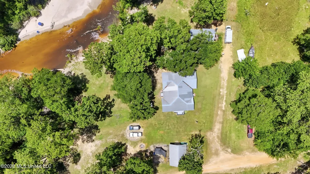 26 2nd Street Poplarville, MS 39470