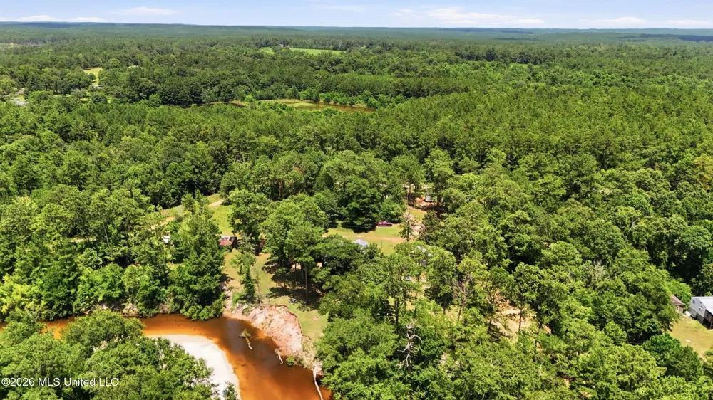 26 2nd Street Poplarville, MS 39470