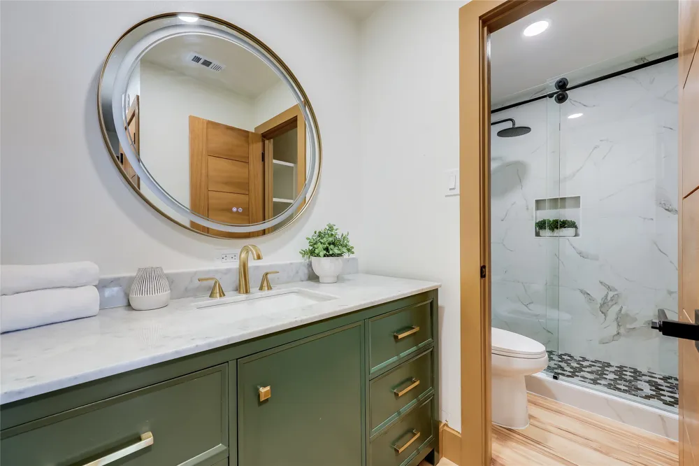 5801 Thunderbird Street #A15 Lago Vista, TX 78645