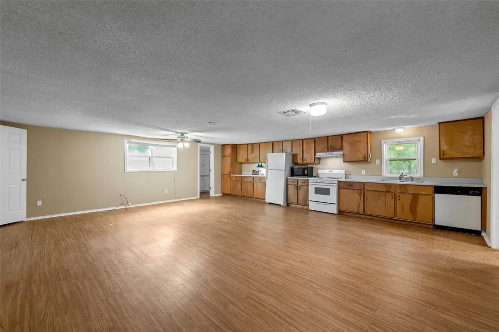 4704 Williams Road Bellmead, TX 76705