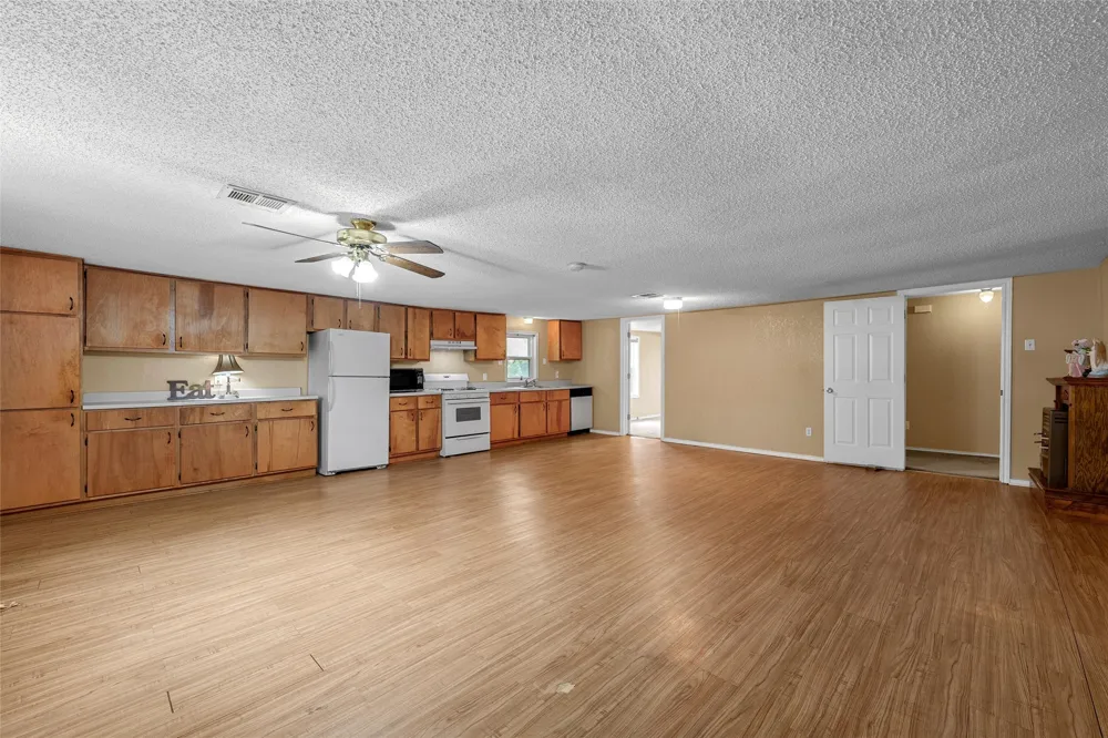 4704 Williams Road Bellmead, TX 76705