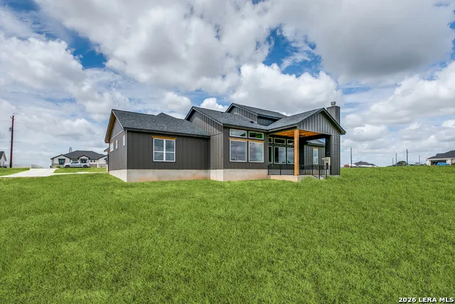 157 Estates Dr La Vernia, TX 78121