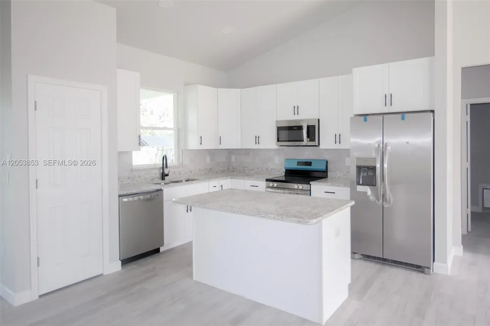 4200 Leaf Rd Other City - In The State Of Florida, FL 33875