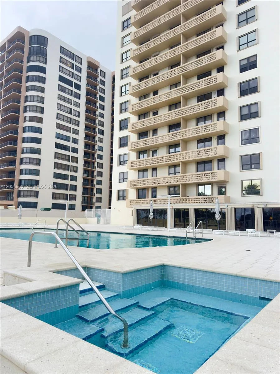 10185 Collins Ave #202 Bal Harbour, FL 33154