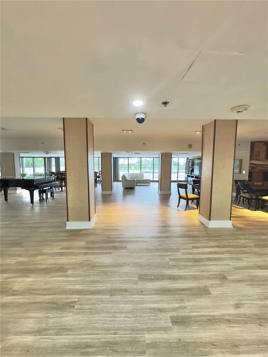 10185 Collins Ave #202 Bal Harbour, FL 33154