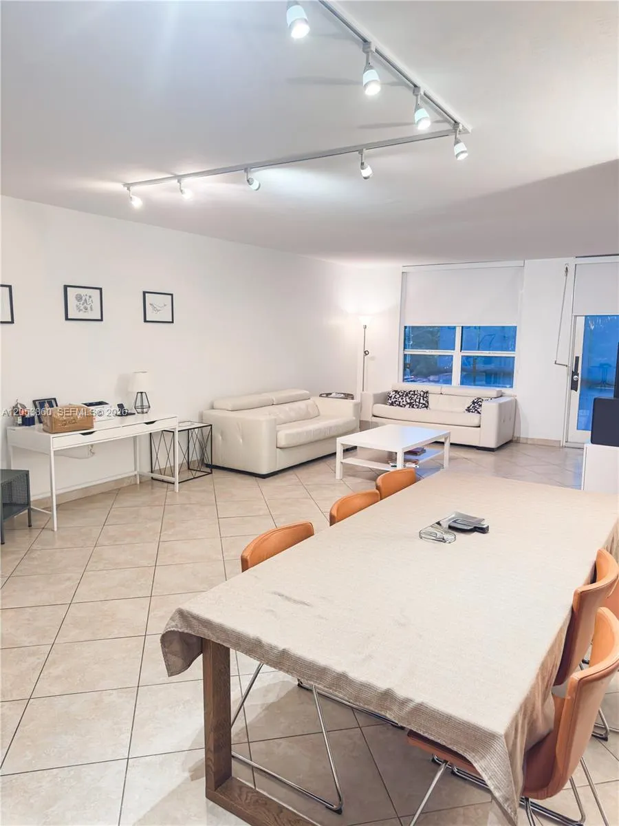 10185 Collins Ave #202 Bal Harbour, FL 33154