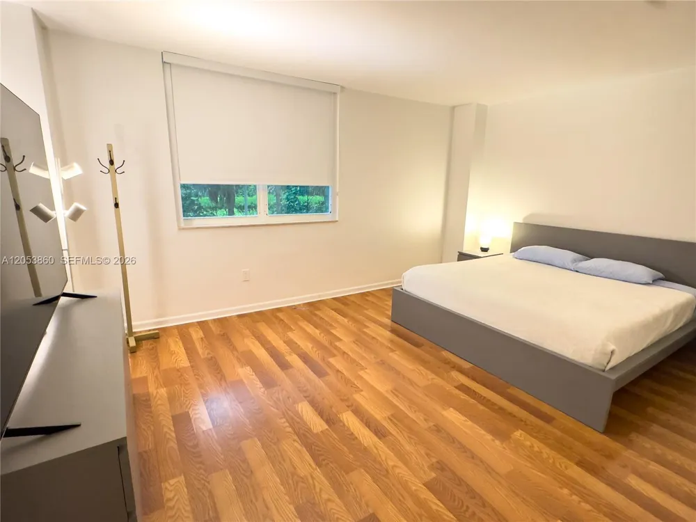 10185 Collins Ave #202 Bal Harbour, FL 33154